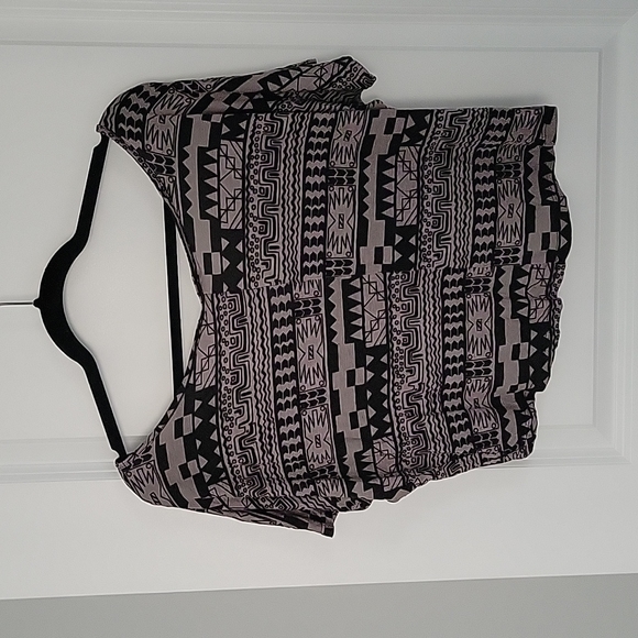 Gorgeous Crop Top - Picture 2 of 5